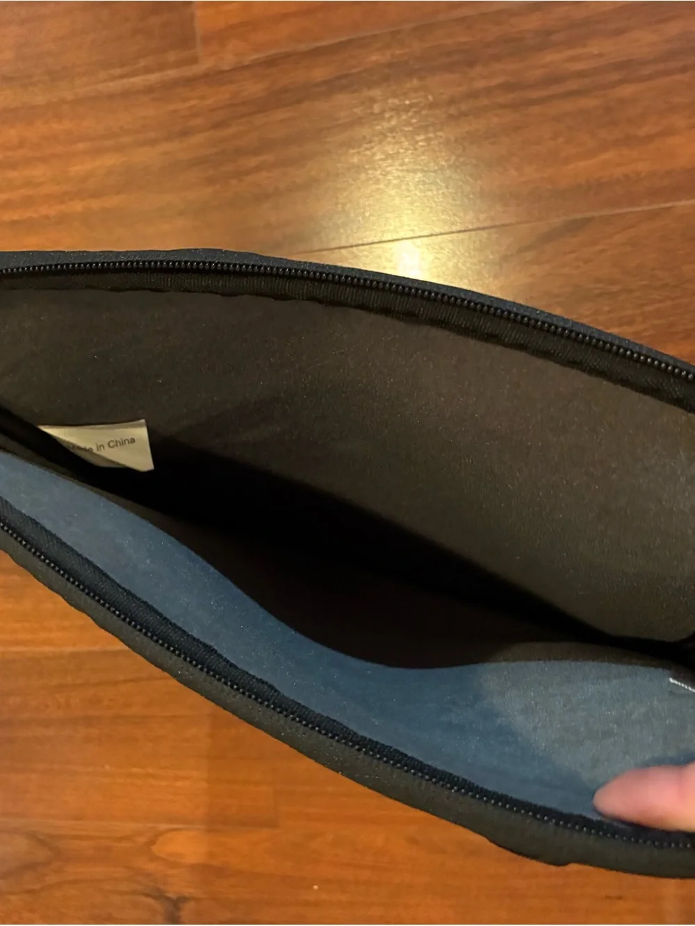 Black Laptop neoprene case-Minimalist Carry Case